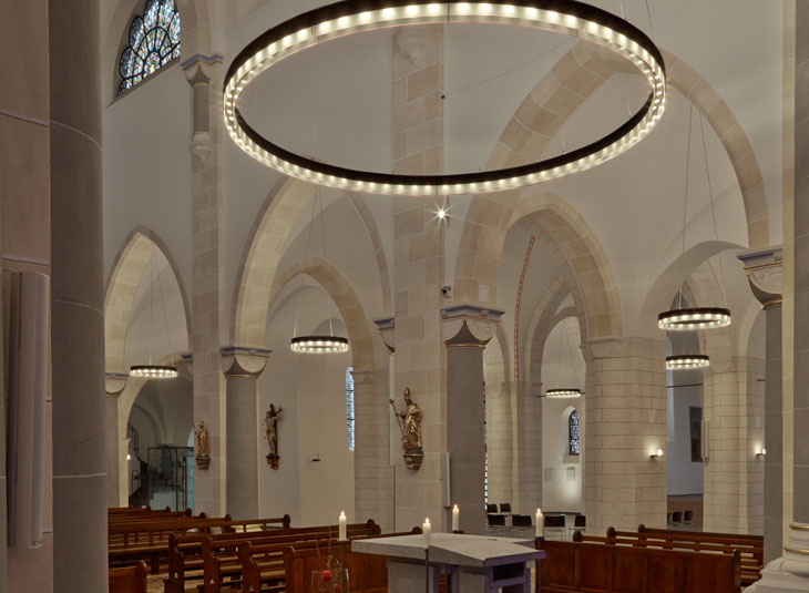 https://www.schmidt-leuchten.com/wp-content/uploads/2017/06/kirche-schmallenberg02_R_730x535.jpg