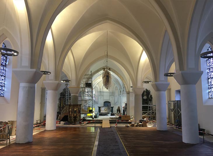 https://www.schmidt-leuchten.com/wp-content/uploads/2018/08/Kirche_Hirschberg_05_730x535.jpg