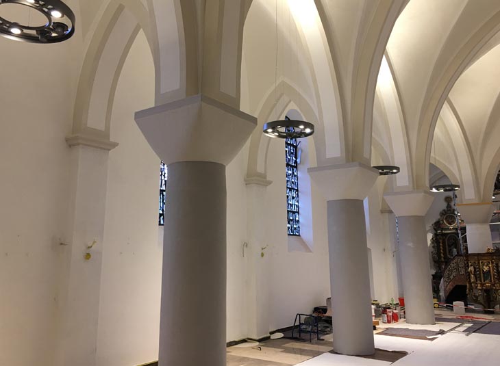 https://www.schmidt-leuchten.com/wp-content/uploads/2018/08/Kirche_Hirschberg_06_730x535.jpg