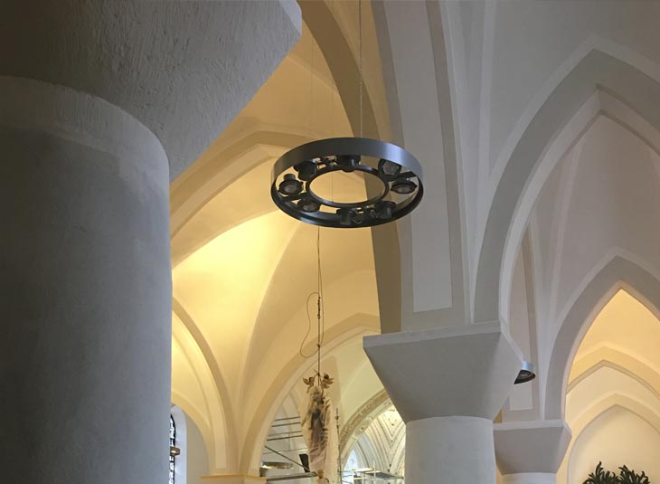 https://www.schmidt-leuchten.com/wp-content/uploads/2018/08/Kirche_Hirschberg_08_730x535.jpg