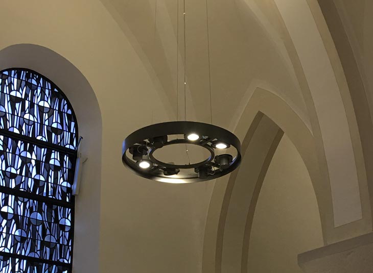 https://www.schmidt-leuchten.com/wp-content/uploads/2018/08/Kirche_Hirschberg_10_730x535.jpg